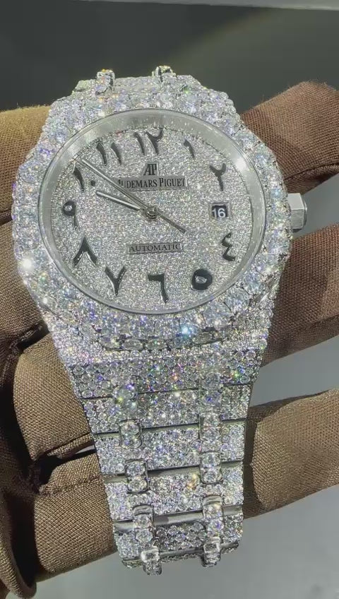 Fully iced-out VVS Rolex ￼